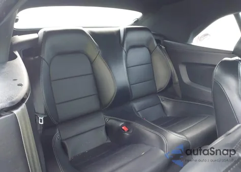 2019 Ford Mustang Ecoboost Premium z USA, uszkodzony, nr VIN 1FATP8UH2K5170170